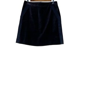 Ann Taylor Black Mini Skirt. Velvet. Excellent condition